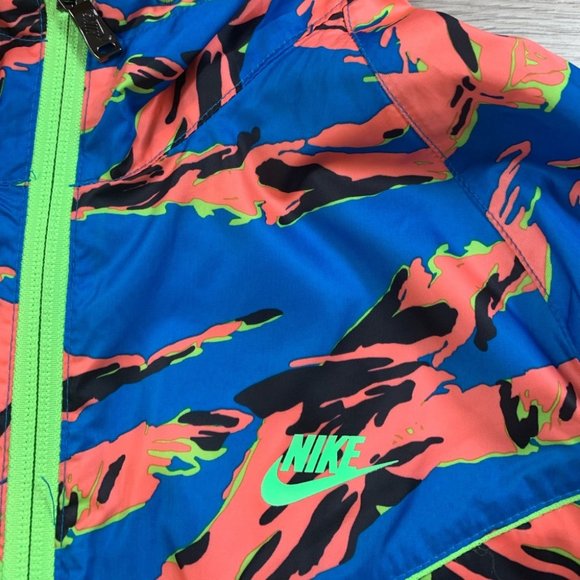 Nike Women's Packable Camouflage Trail Running Jacket - Picture 6 of 13